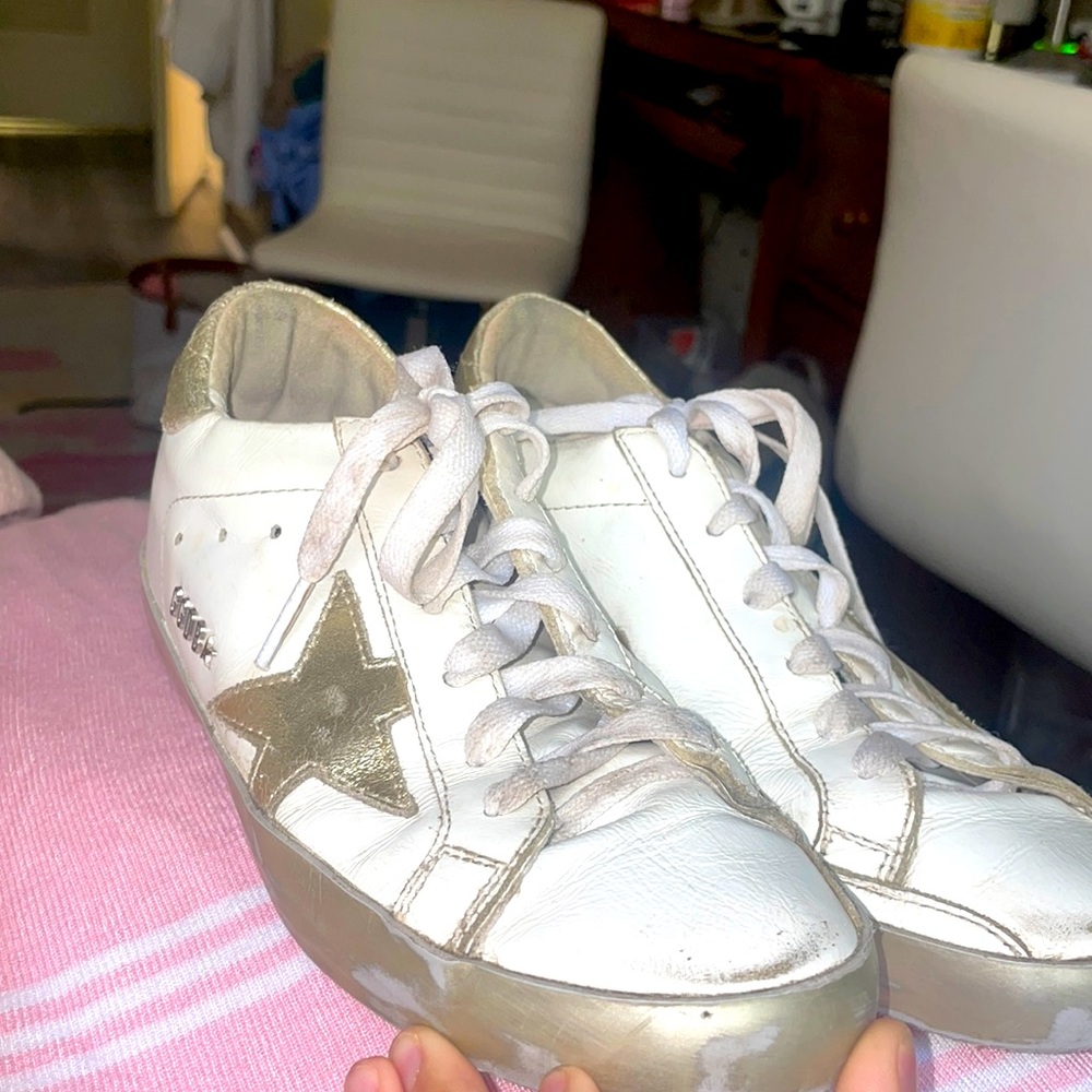 Woman’s Super-Star Golden Goose Sneakers